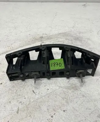 Rear bumper mounting bracket
