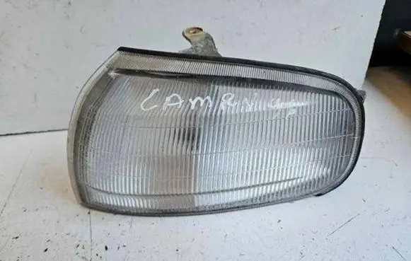 Toyota Camry Front indicator light 32111