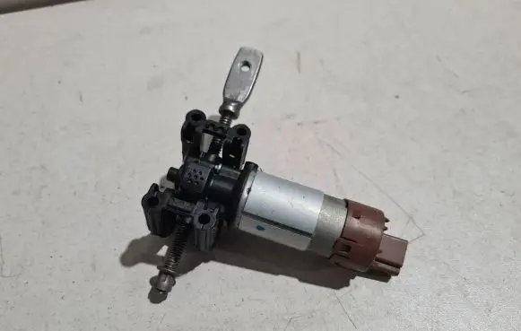 Land Rover Discovery Sport Seat adjustment motor C06710106