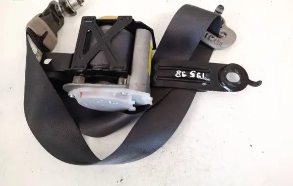 Honda Insight Front seatbelt tkah3ej532 tk-ah3-ej532