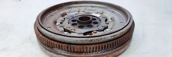 Audi Q3 F3 Dual mass flywheel 05L105266J