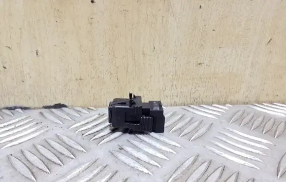 BMW X3 E83 Brake pedal sensor switch 6967601
