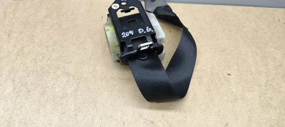 Mercedes-Benz CLK A209 C209 Rear seatbelt 2038601885