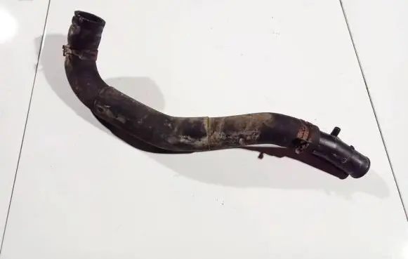 Engine coolant pipe/hose