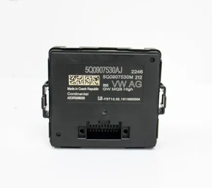 Volkswagen PASSAT B8 Gateway control module 5Q0907530AJ