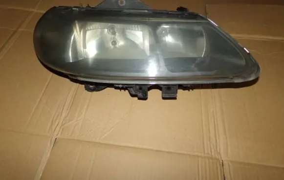 Renault Laguna I Headlight/headlamp