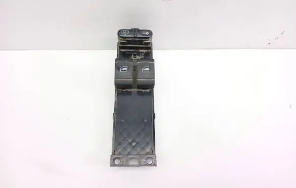 Volkswagen PASSAT B5.5 Electric window control switch 1J3959857 F005S00004