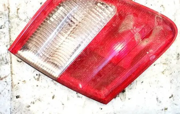 Mercedes-Benz E W210 Tailgate rear/tail lights a2108205964 324521