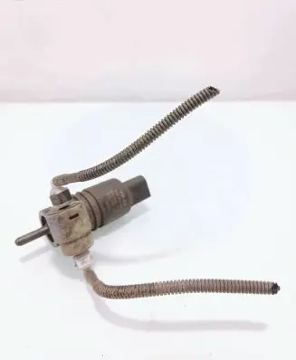 Volkswagen Touareg I Windscreen/windshield washer pump 1K6955651 3122789 31227891