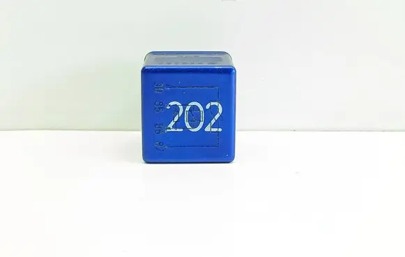 Audi A6 S6 C4 4A Other relay 8A0951253