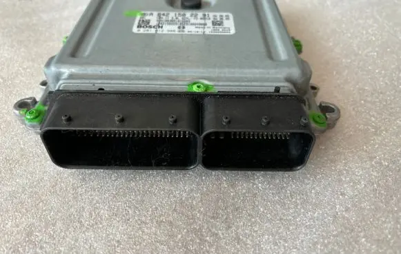 Mercedes-Benz E W211 Engine control unit/module A6421502291 1039S00000 0281012988
