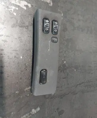 Mercedes-Benz A W168 Electric window control switch 1688202710