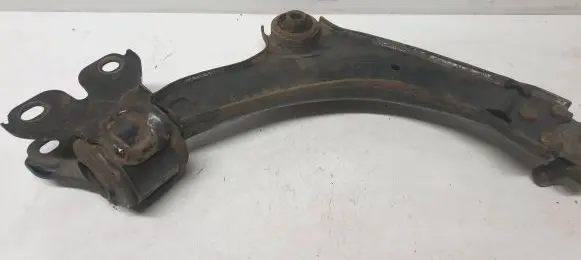 Volvo XC70 Front lower control arm/wishbone 7G9N3A052
