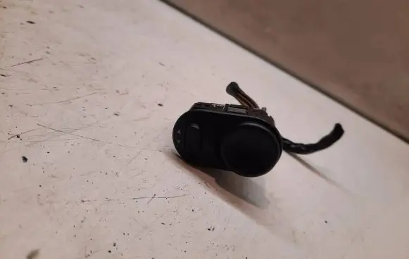 Opel Zafira A Wing mirror switch 09226861 2872T
