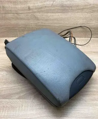 BMW X5 E53 Armrest 6937564 6937562 04196263A