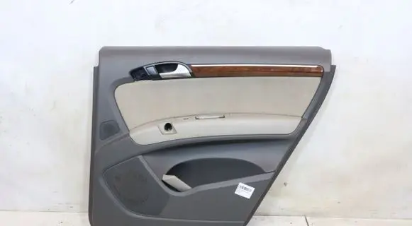 Audi Q7 4L Coupe rear side trim panel 4L0867306B