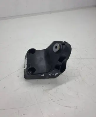 Mercedes-Benz E W213 Engine mounting bracket A6542232200