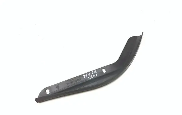 Maserati Quattroporte Under headlight/headlamp trim 67723200