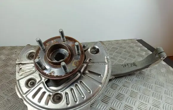 Jeep Grand Cherokee WL Front wheel hub 68346850AA