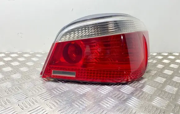 BMW 5 E60 E61 Rear/tail lights 6910768 B3159S 2VP008679