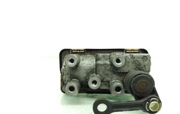 BMW 5 F10 F11 Turbine electric control actuator 4933519400