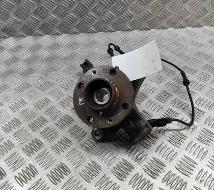 Renault Zoe Front wheel hub 402022048R 400156124R