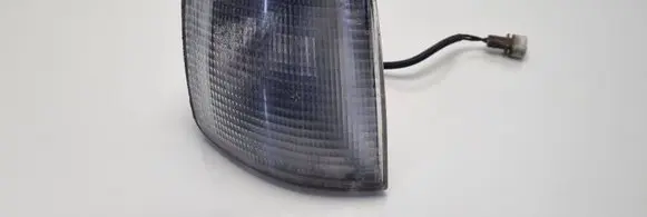 Volkswagen PASSAT B3 Front indicator light 357953050A
