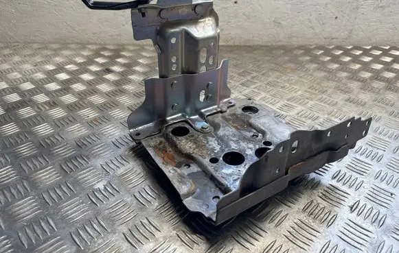 Nissan Qashqai Battery bracket 