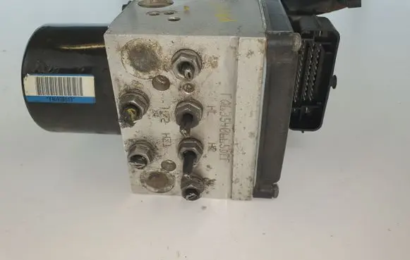 Volkswagen PASSAT B6 ABS Pump 3C0614109 16420501