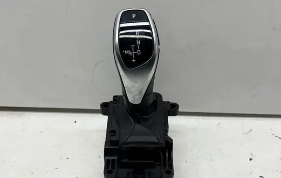 BMW 6 F12 F13 Gear shifter/selector 10049934