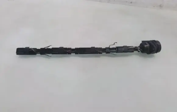 Volkswagen PASSAT B5 Fuel injector wires 