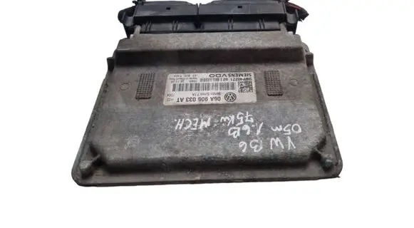 Volkswagen PASSAT B6 Engine control unit/module 06A906033AT