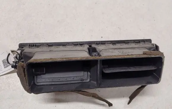 Audi A4 S4 B6 8E 8H Dash center air vent grill 8E0820951 36113010 438201