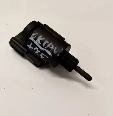 Skoda Superb B5 (3U) Brake pedal sensor switch 3B0945511A