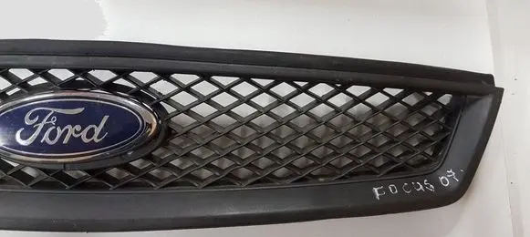 Ford Focus Front grill 4M518C436A