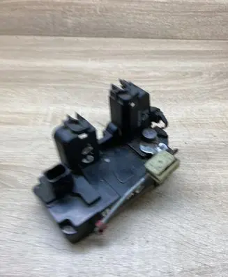 Opel Vectra C Rear door lock 24447346 REARRIGHTSIDE