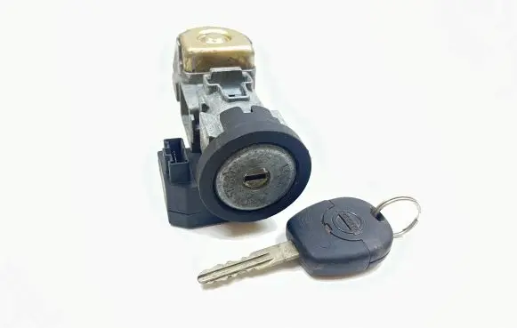 Nissan X-Trail T30 Ignition lock 2671032209 28590C9902
