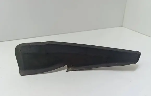 Peugeot 2008 I Windshield trim 96748540XT