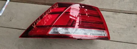 Volkswagen Golf VII Rear/tail lights 5GM945095F