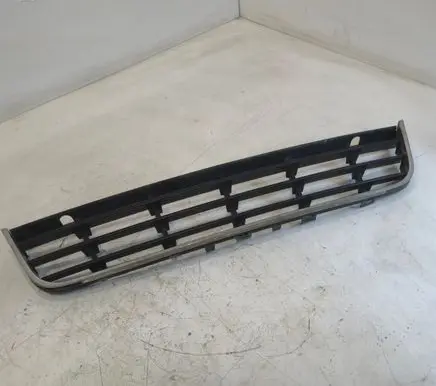 Volkswagen PASSAT B6 Front bumper lower grill 3C0853677