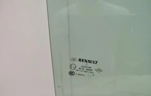 Renault Fluence Rear door window glass