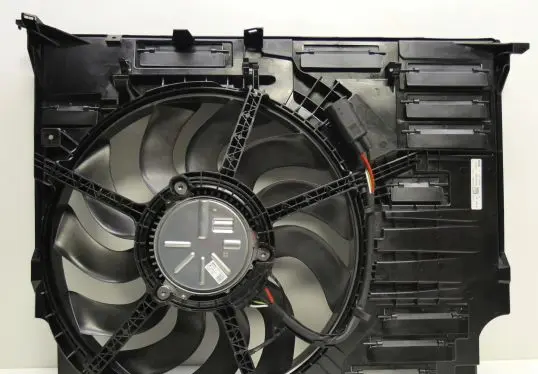 BMW 2 Active Tourer U06 Electric radiator cooling fan 9846921