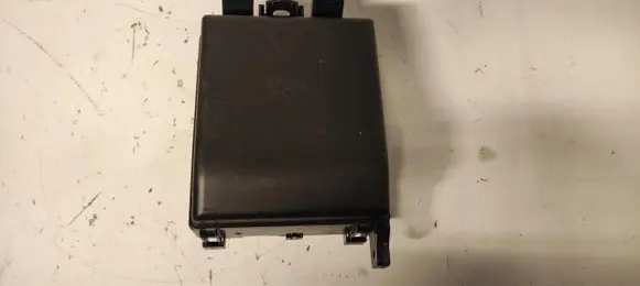 Hyundai ix35 Relay mounting block 91950-2S010