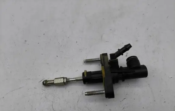 Toyota Yaris Clutch master cylinder 314200D100H