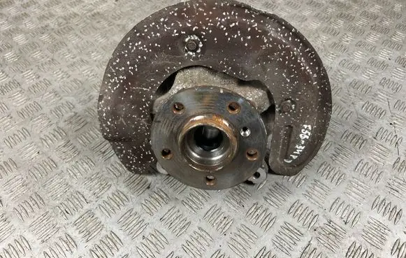 Mini One - Cooper F56 F55 Front wheel hub 6876644