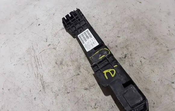 BMW X3 F25 Radiator mount bracket 7593838