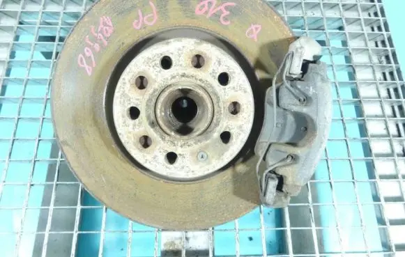 Front wheel hub spindle knuckle