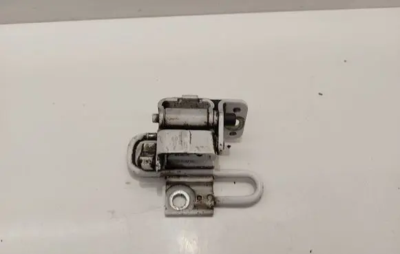 Audi A3 S3 8P Front door lower hinge 8E0831412E