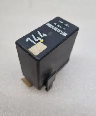Volkswagen Golf III Other relay 028906124 05340400