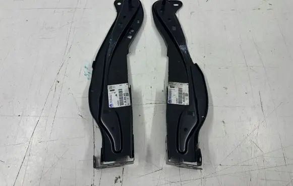 Opel Crossland X Radiator support slam panel 39054943
